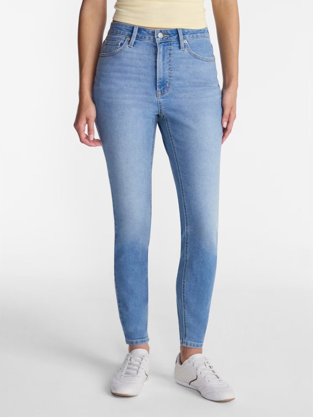 No Boundaries High Rise Skinny Jeans, 29" Inseam, Women's (Size 8) MD wash